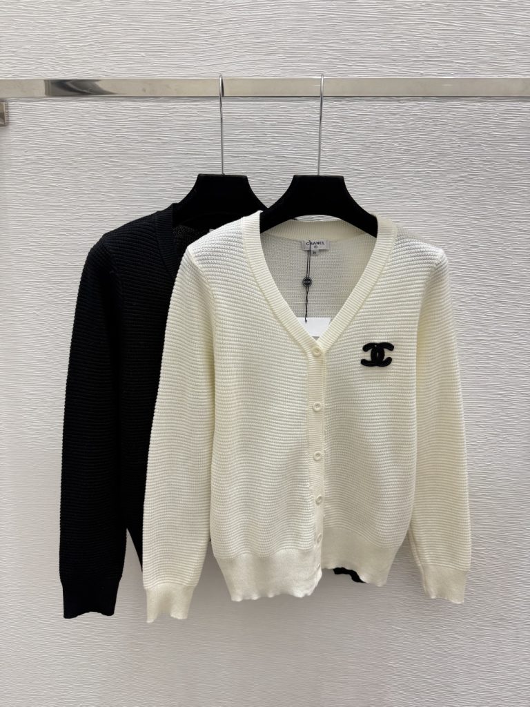 Knitwear in Black