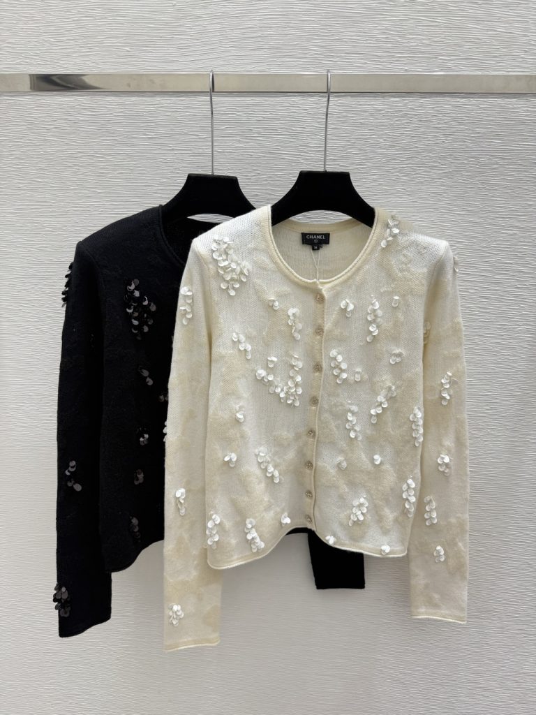 Knitwear in Black