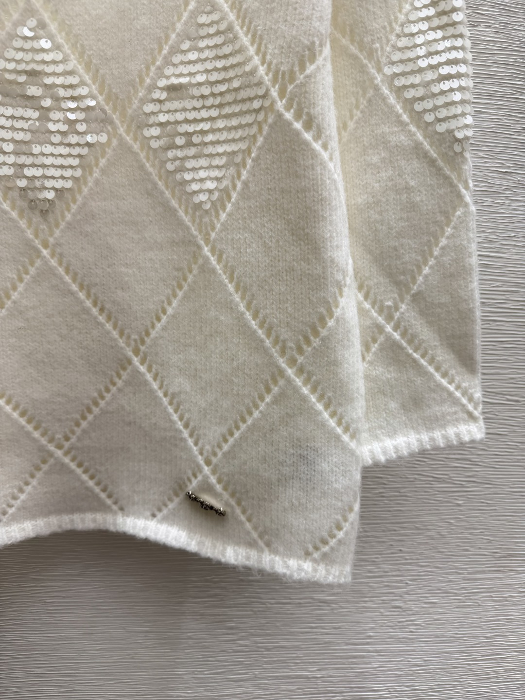 Knitwear in White