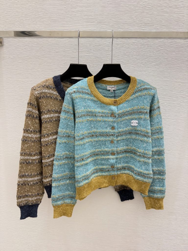 Knitwear in Blue