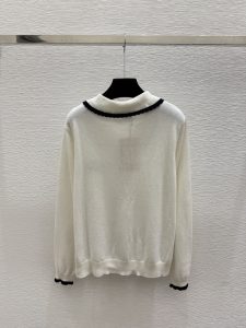 Knitwear in White