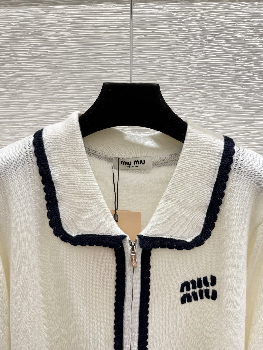 Knitwear in White