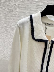 Knitwear in White