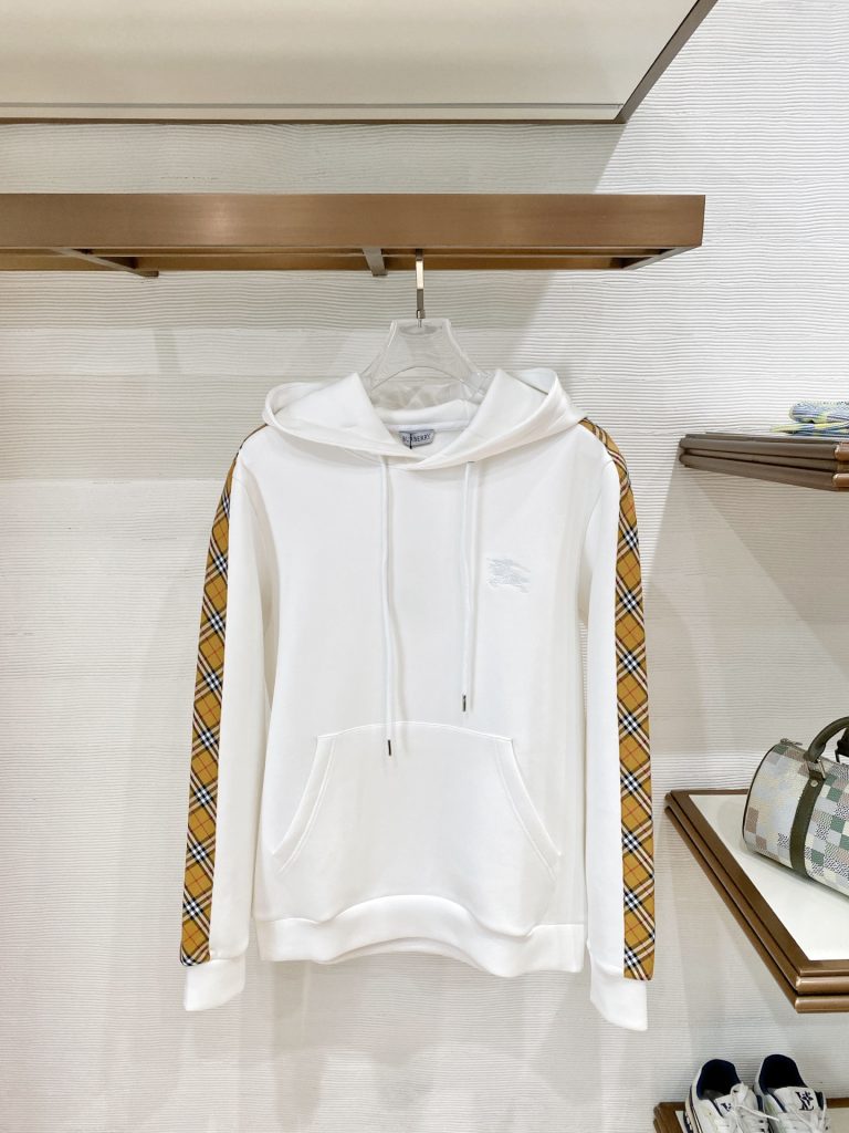 Burberry Hoodie in Black