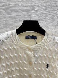 Knitwear in White