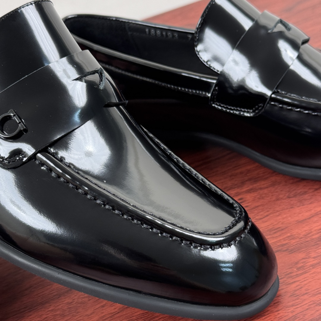 Loafers 188193 in Black