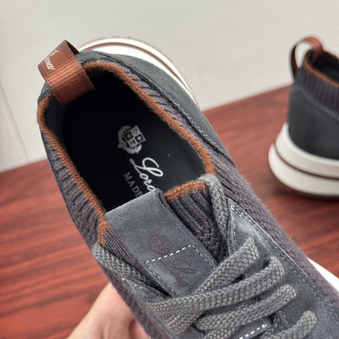 Shoes in Grey