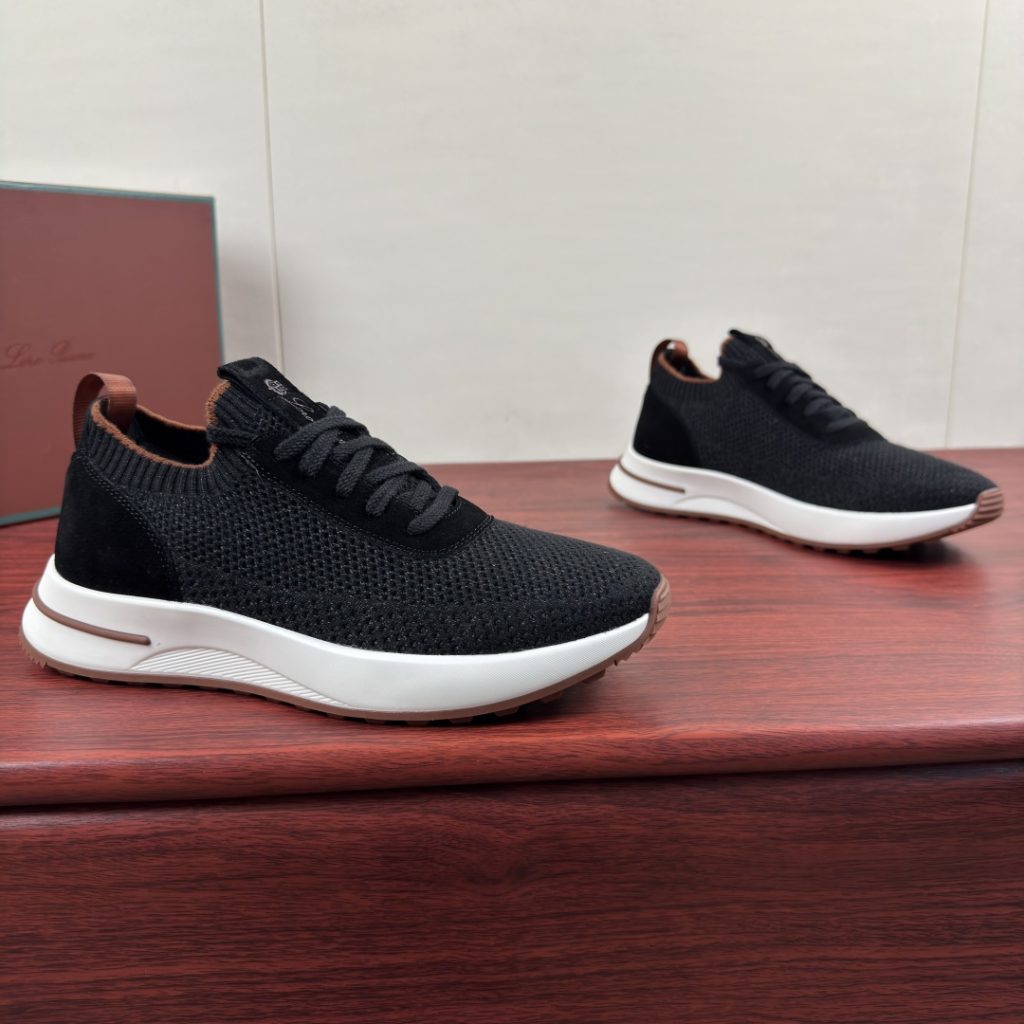Shoes in Black