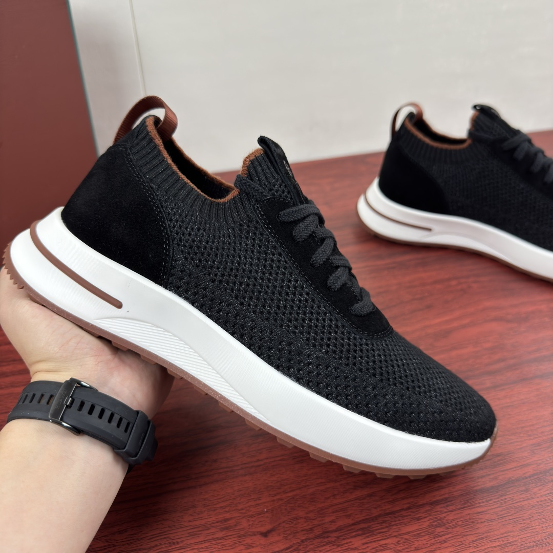 Shoes in Black