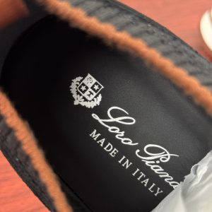 Shoes in Black