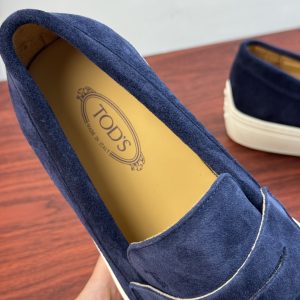 Sneakers in Blue