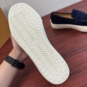 Sneakers in Blue