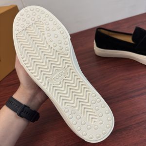 Sneakers in Black