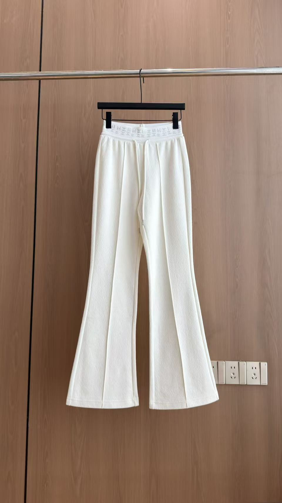 Pants in Black