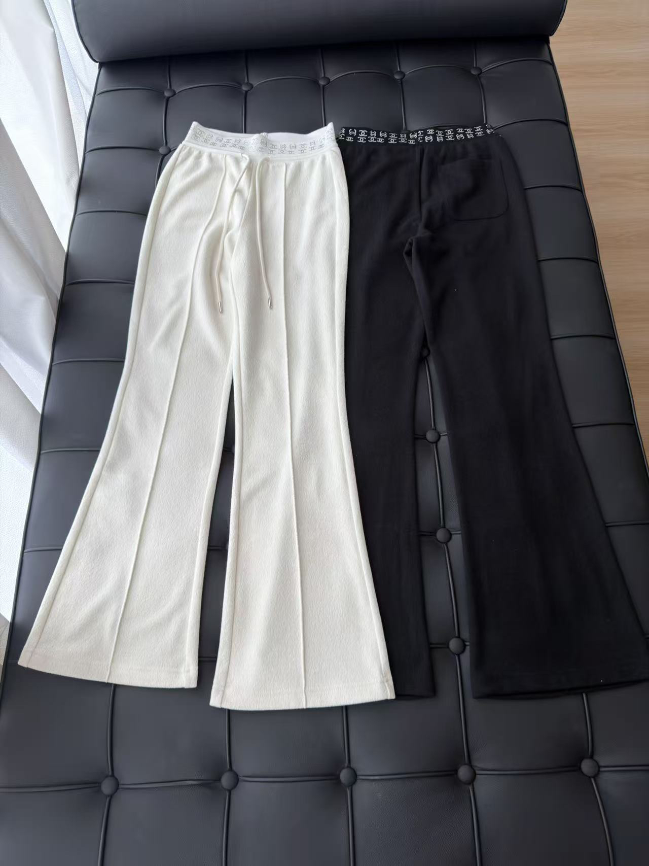 Pants in Black