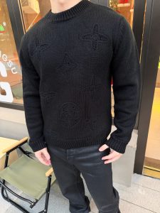 Louis Vuitton Knitwear in Black