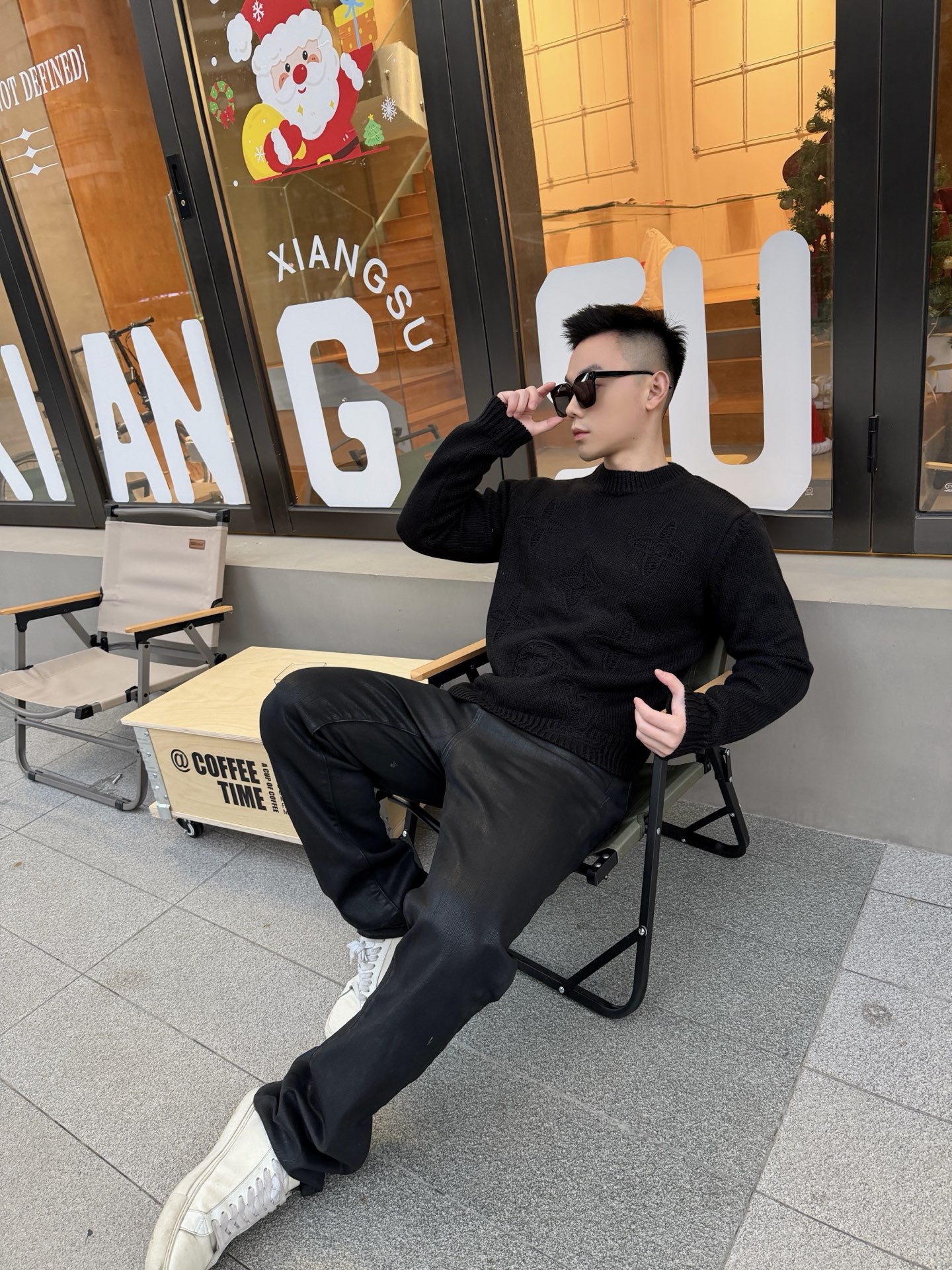 Louis Vuitton Knitwear in Black