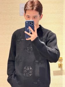 Louis Vuitton Knitwear in Black