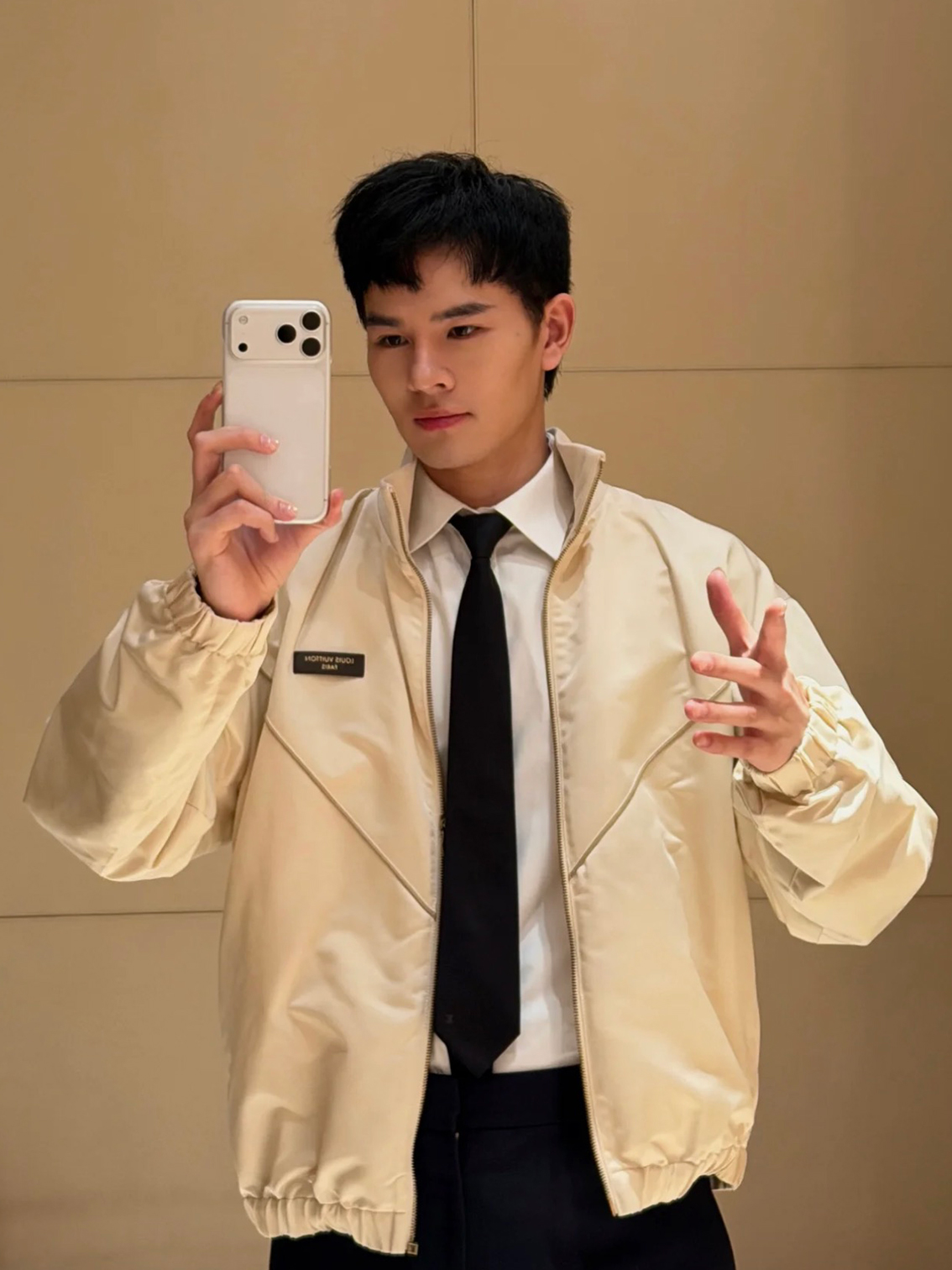 Louis Vuitton Outerwear 25500