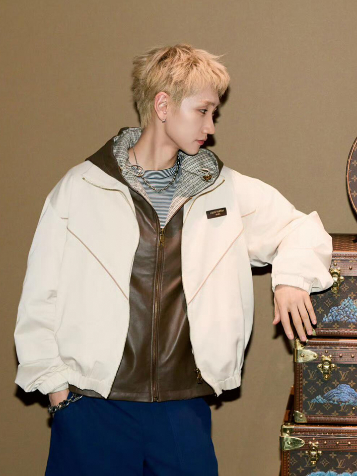 Louis Vuitton Outerwear 25500