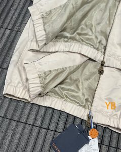 Louis Vuitton Outerwear 25500
