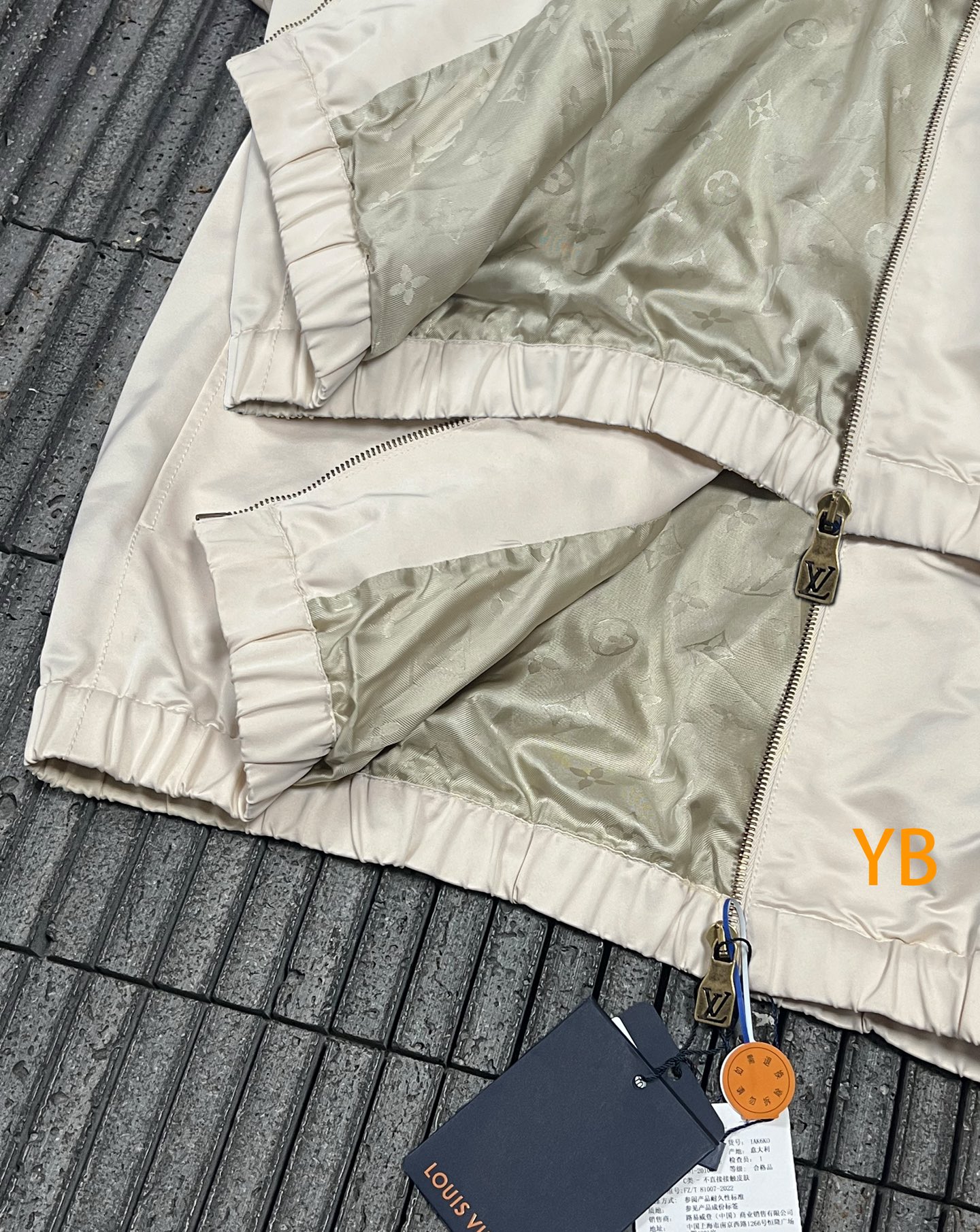 Louis Vuitton Outerwear 25500
