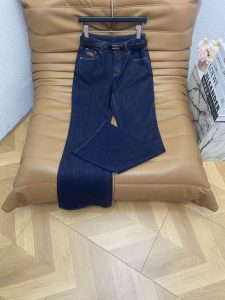 Pants in Denim