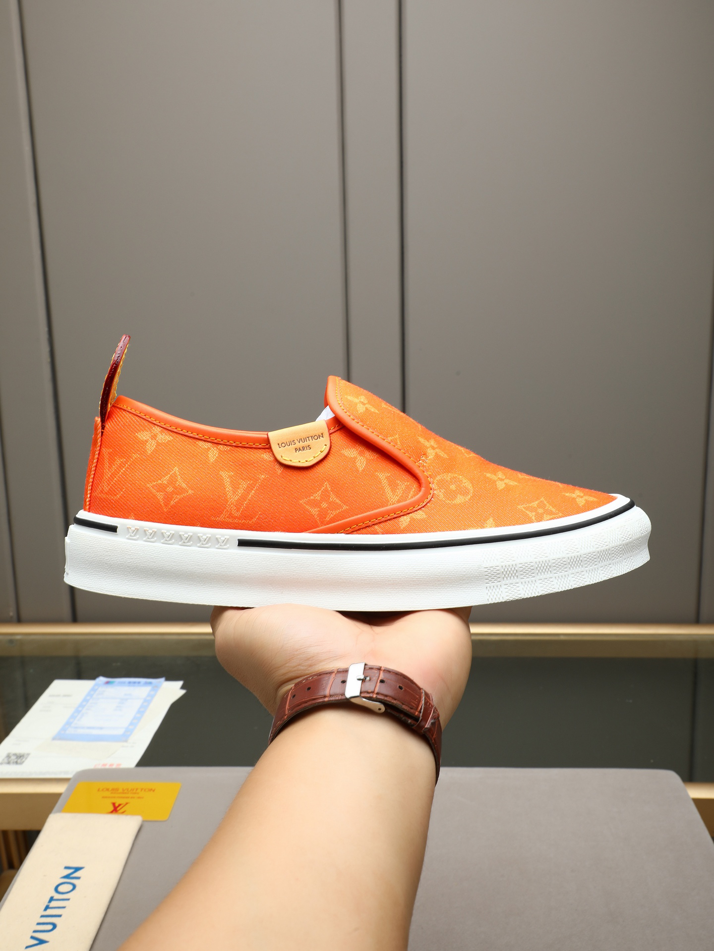 Sneakers