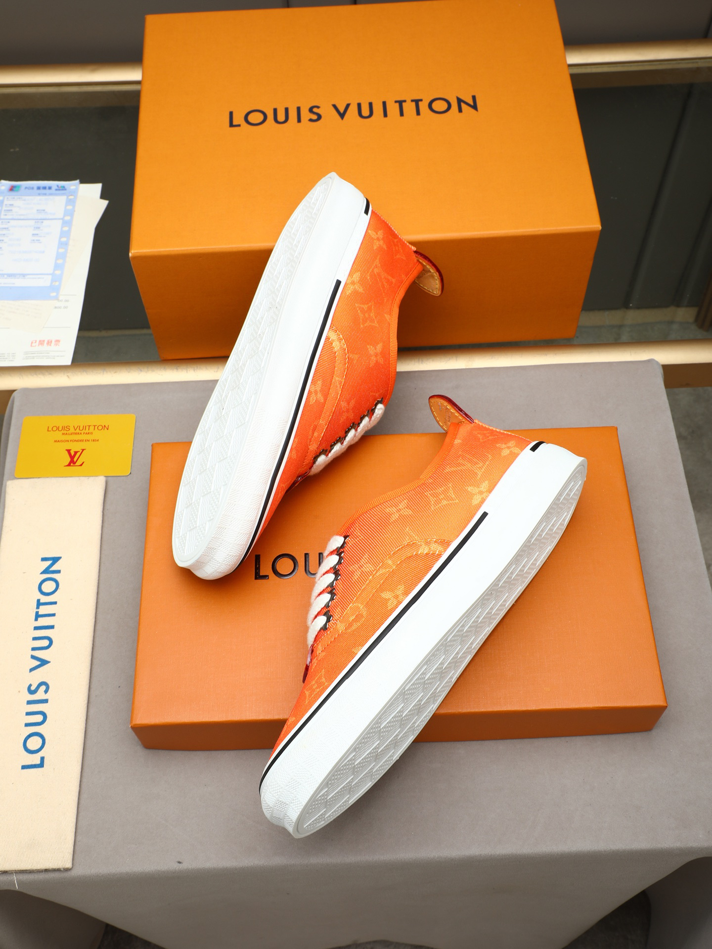 Sneakers