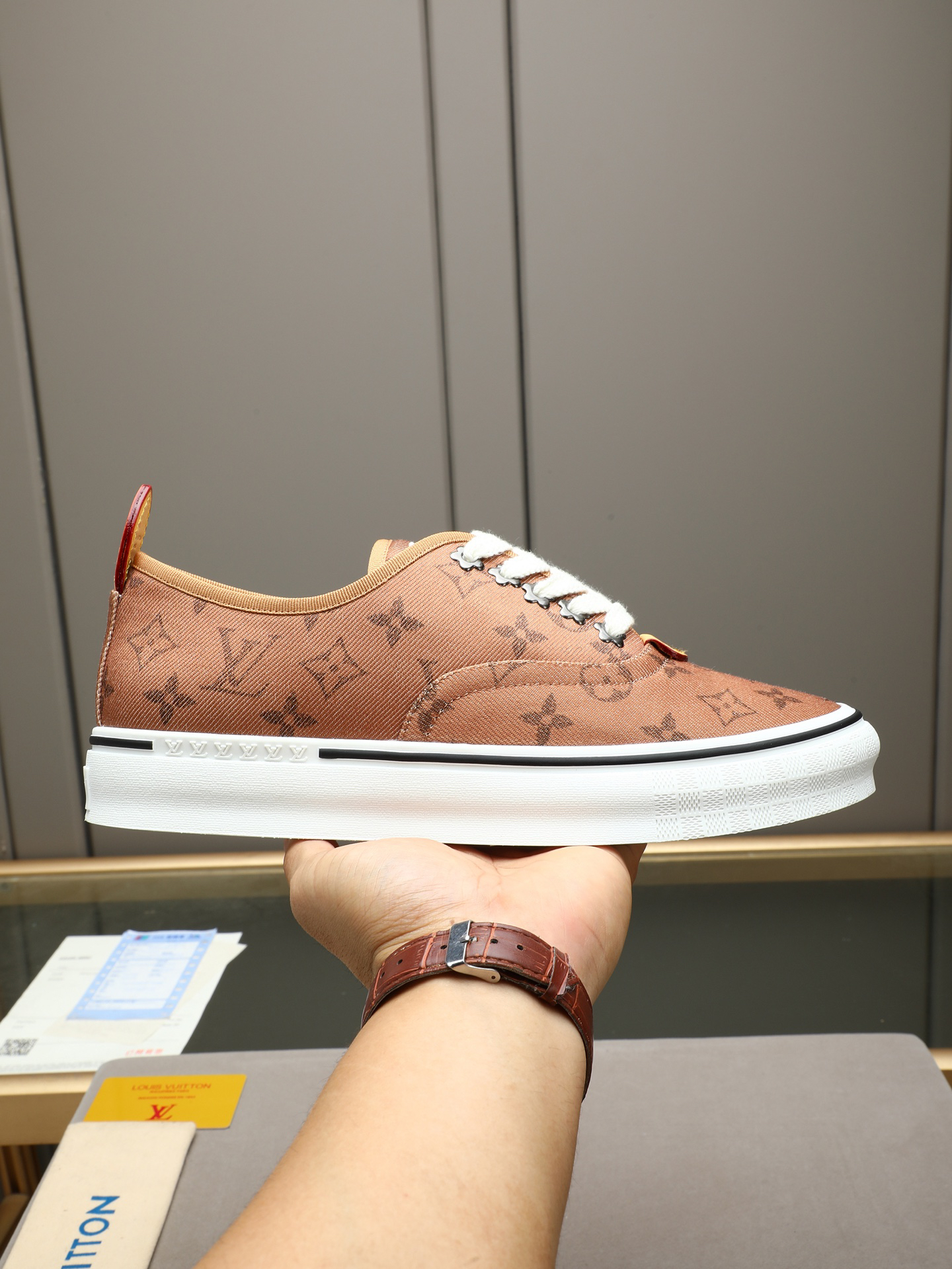 Sneakers