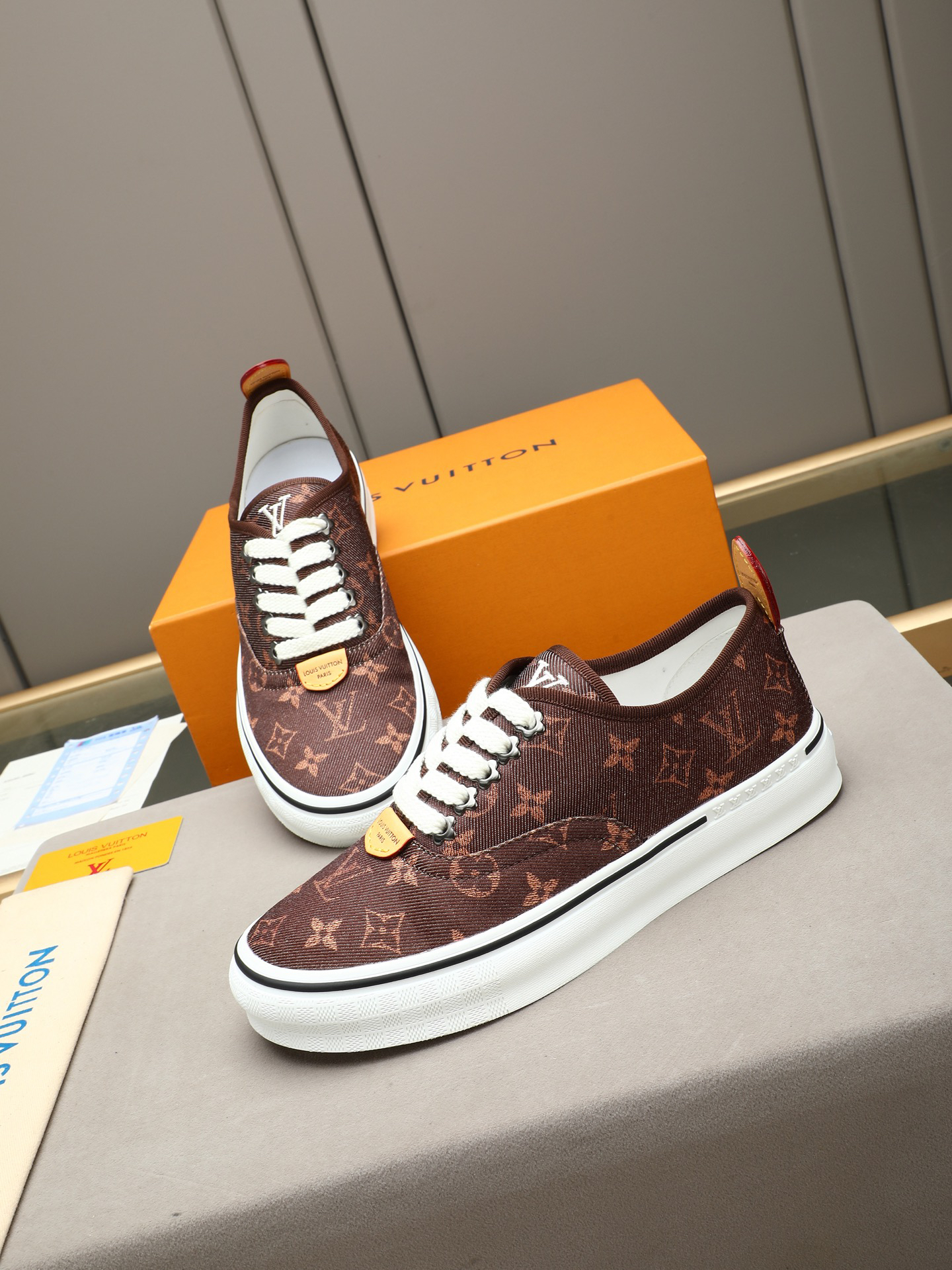 Sneakers