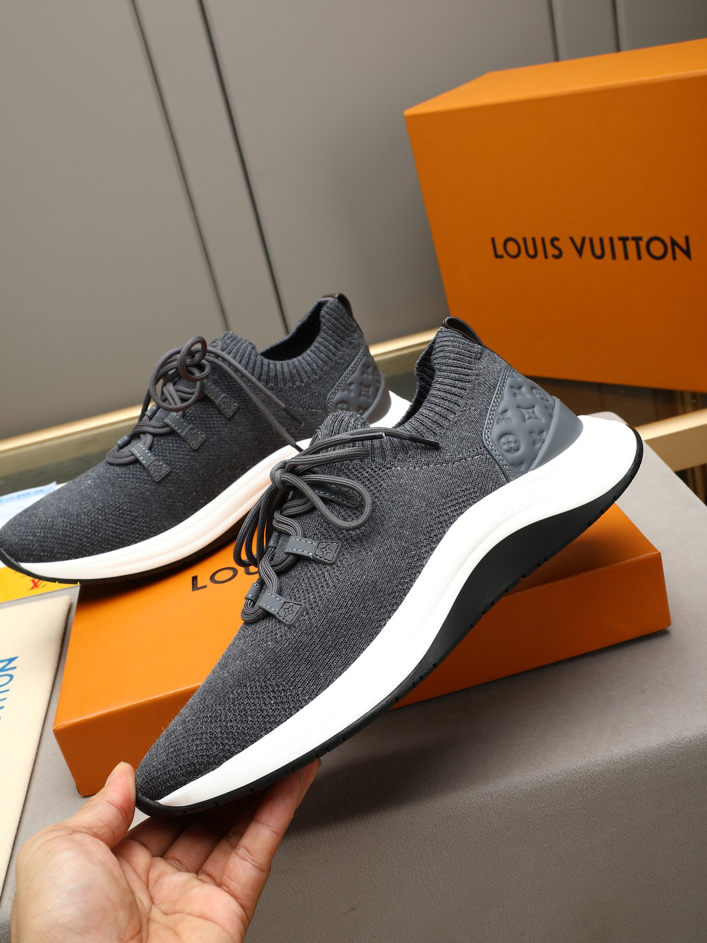 Louis Vuitton Sneakers