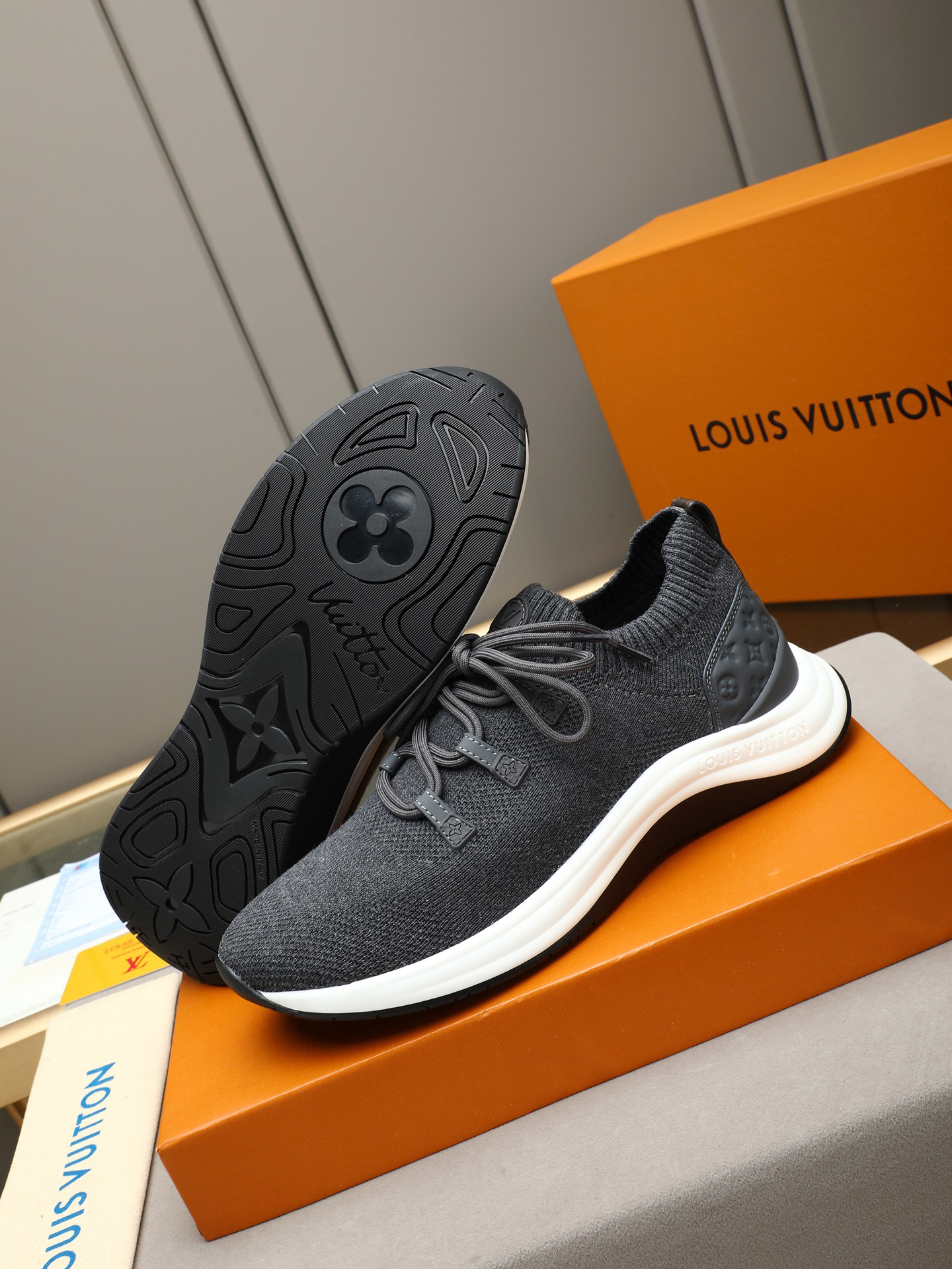 Louis Vuitton Sneakers