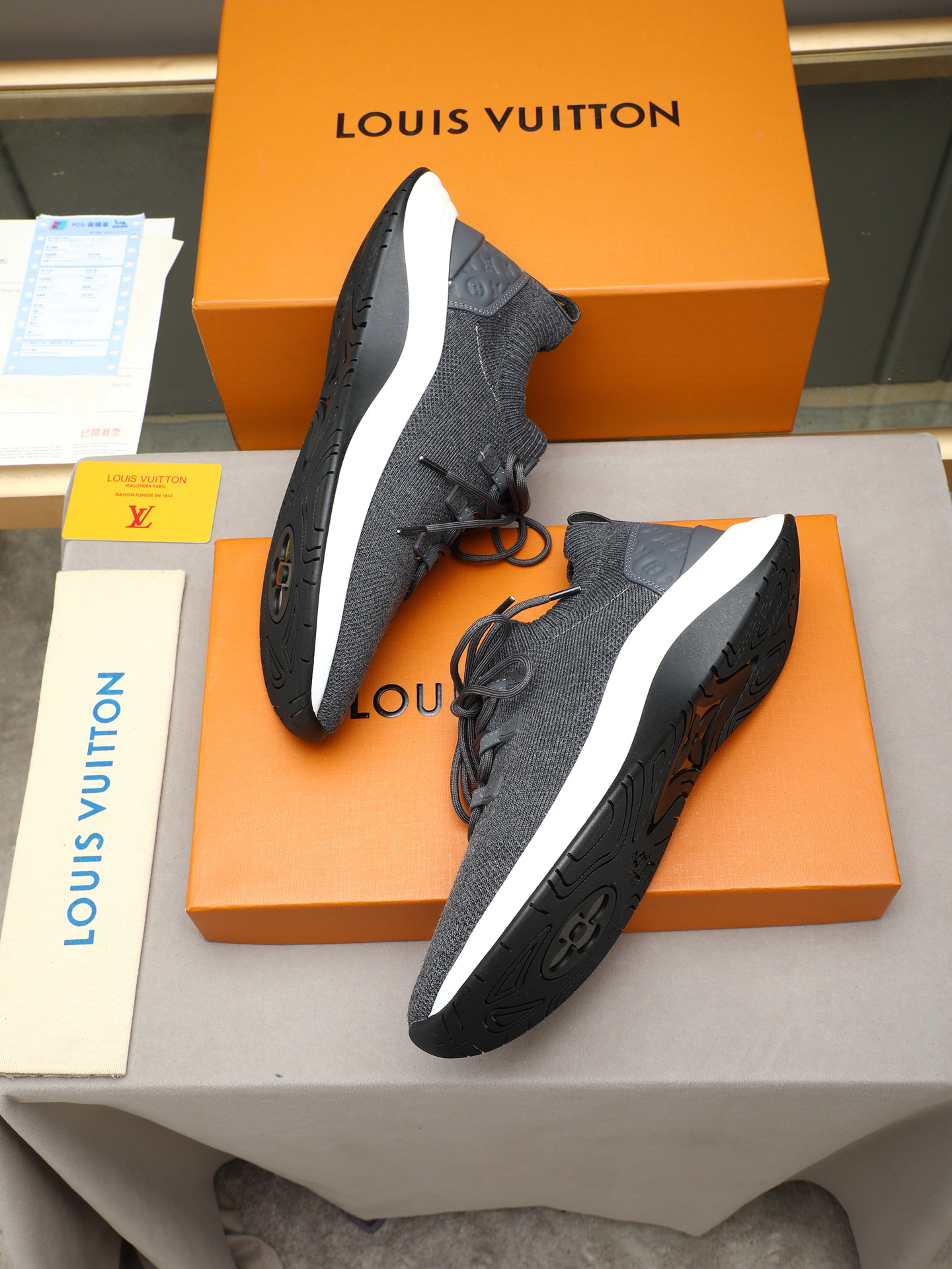 Louis Vuitton Sneakers