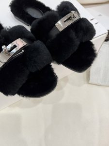 Hermes Sneakers