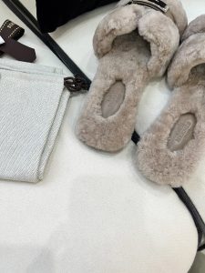 Hermes Sneakers