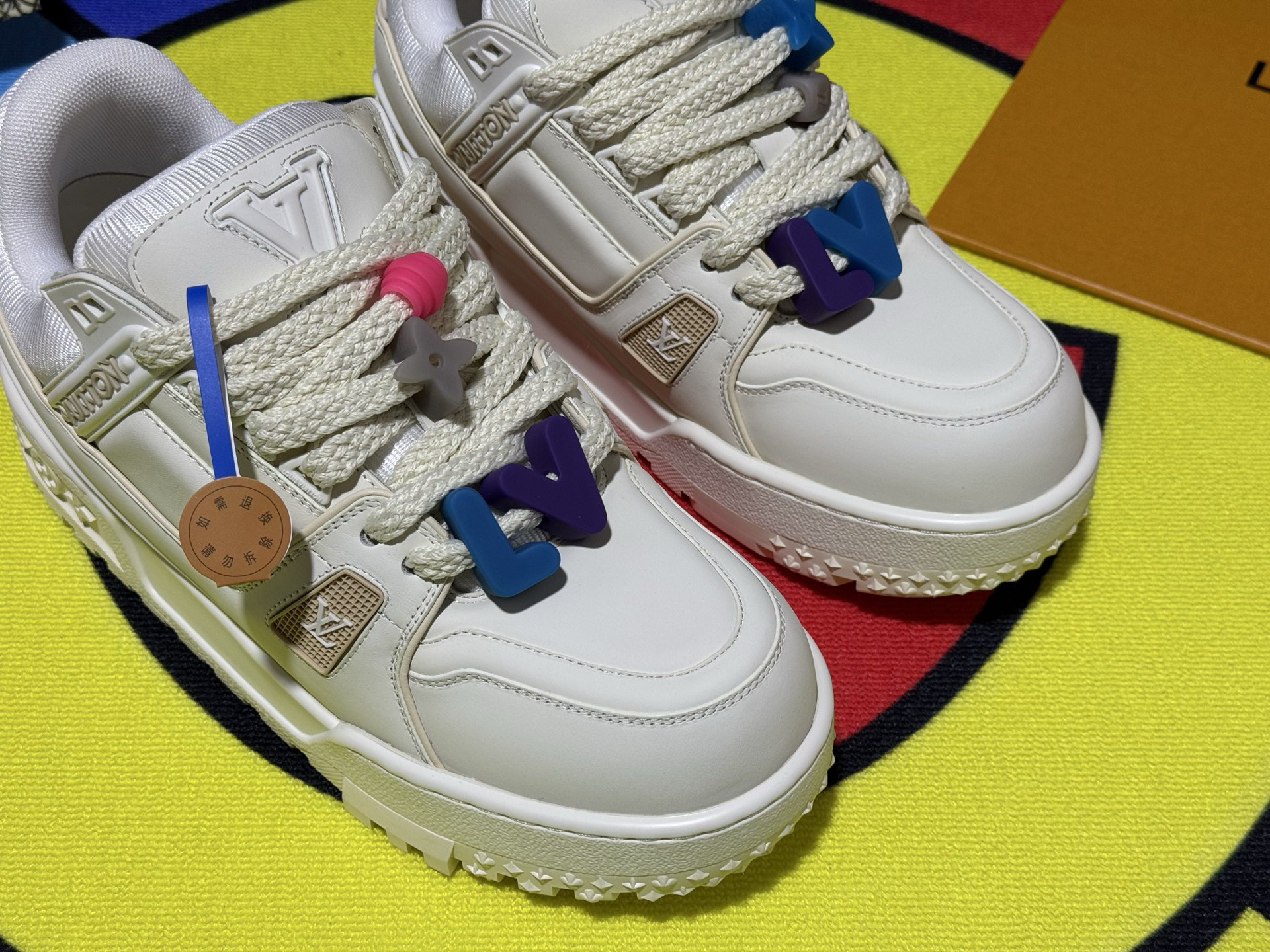 Louis Vuitton Sneakers in Denim