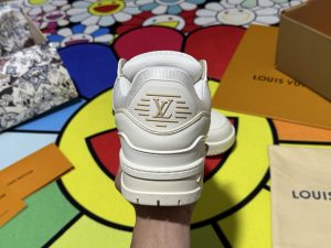 Louis Vuitton Sneakers in Denim