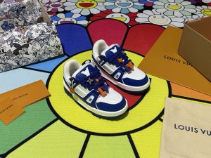 Louis Vuitton Sneakers in Denim