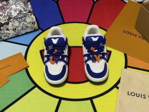Louis Vuitton Sneakers in Denim