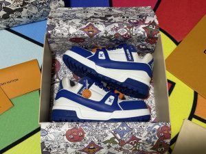 Louis Vuitton Sneakers in Denim