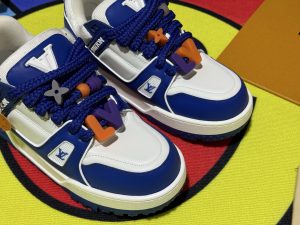 Louis Vuitton Sneakers in Denim