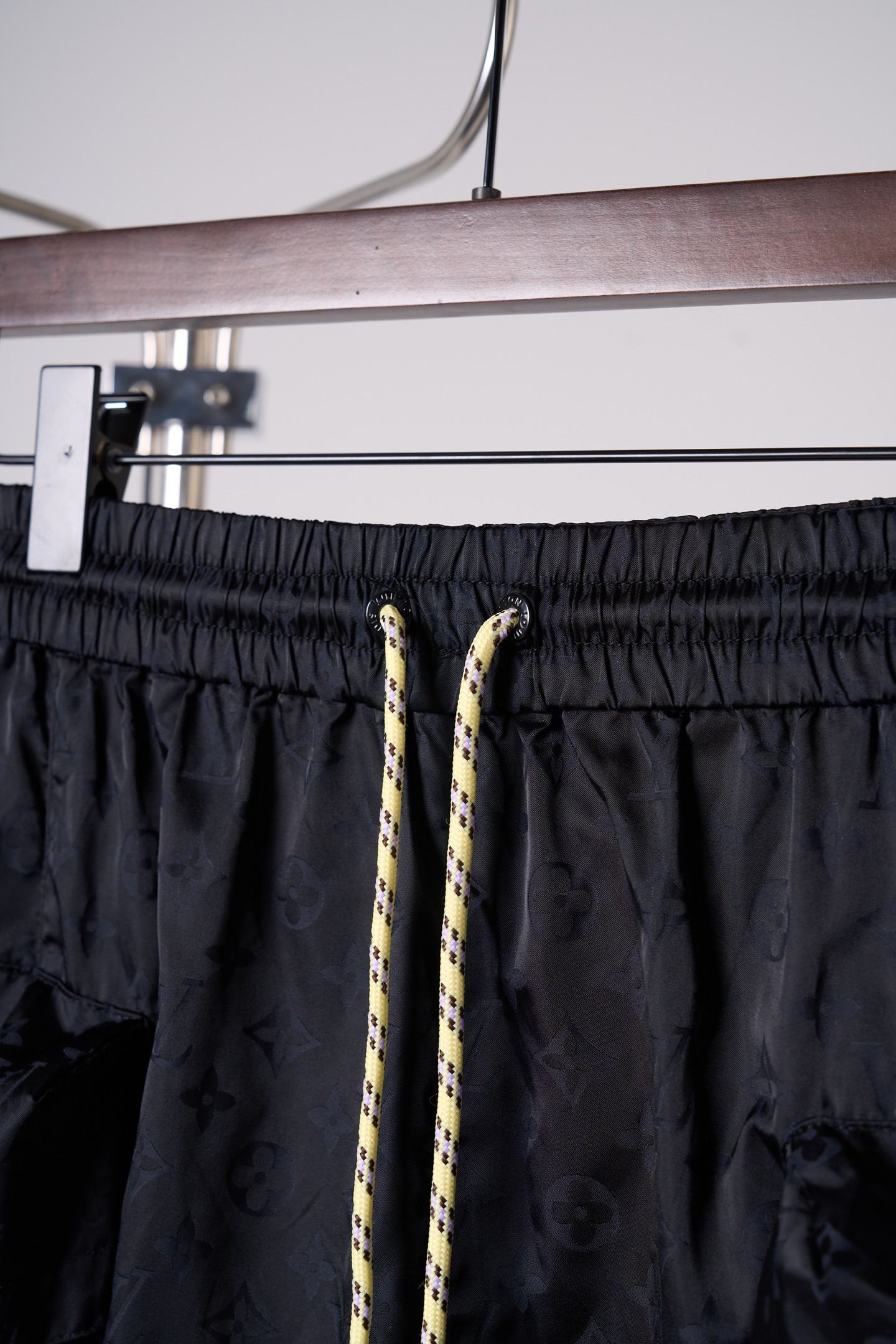 Louis Vuitton Pants