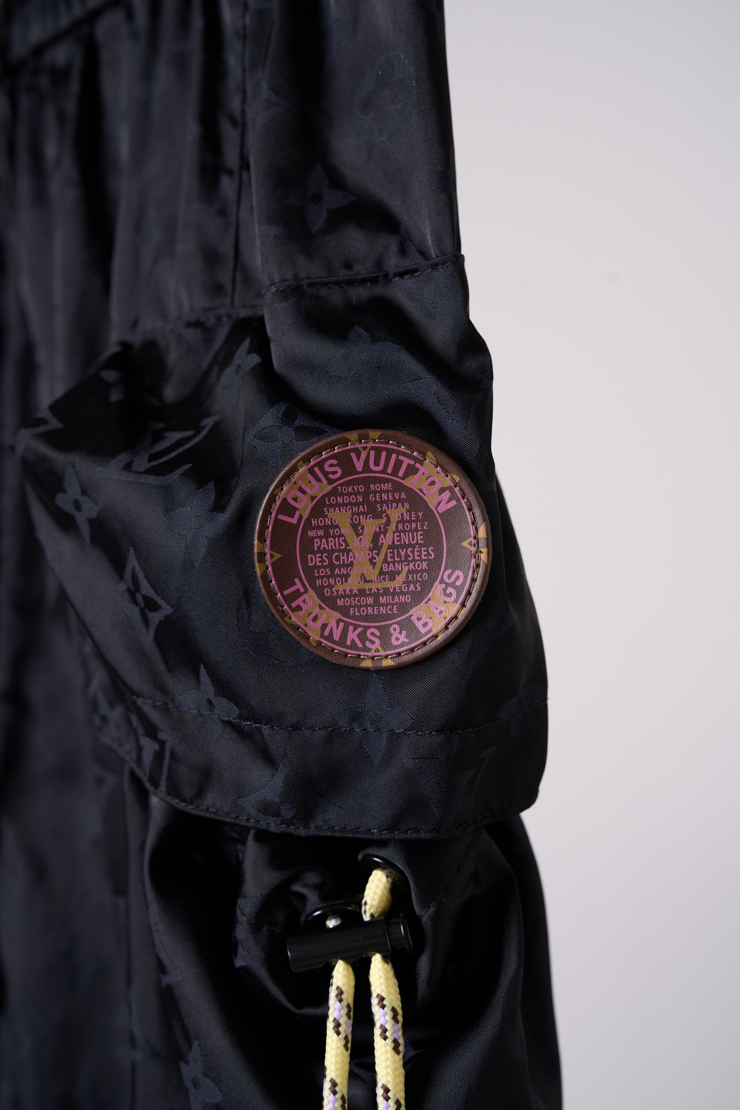 Louis Vuitton Pants