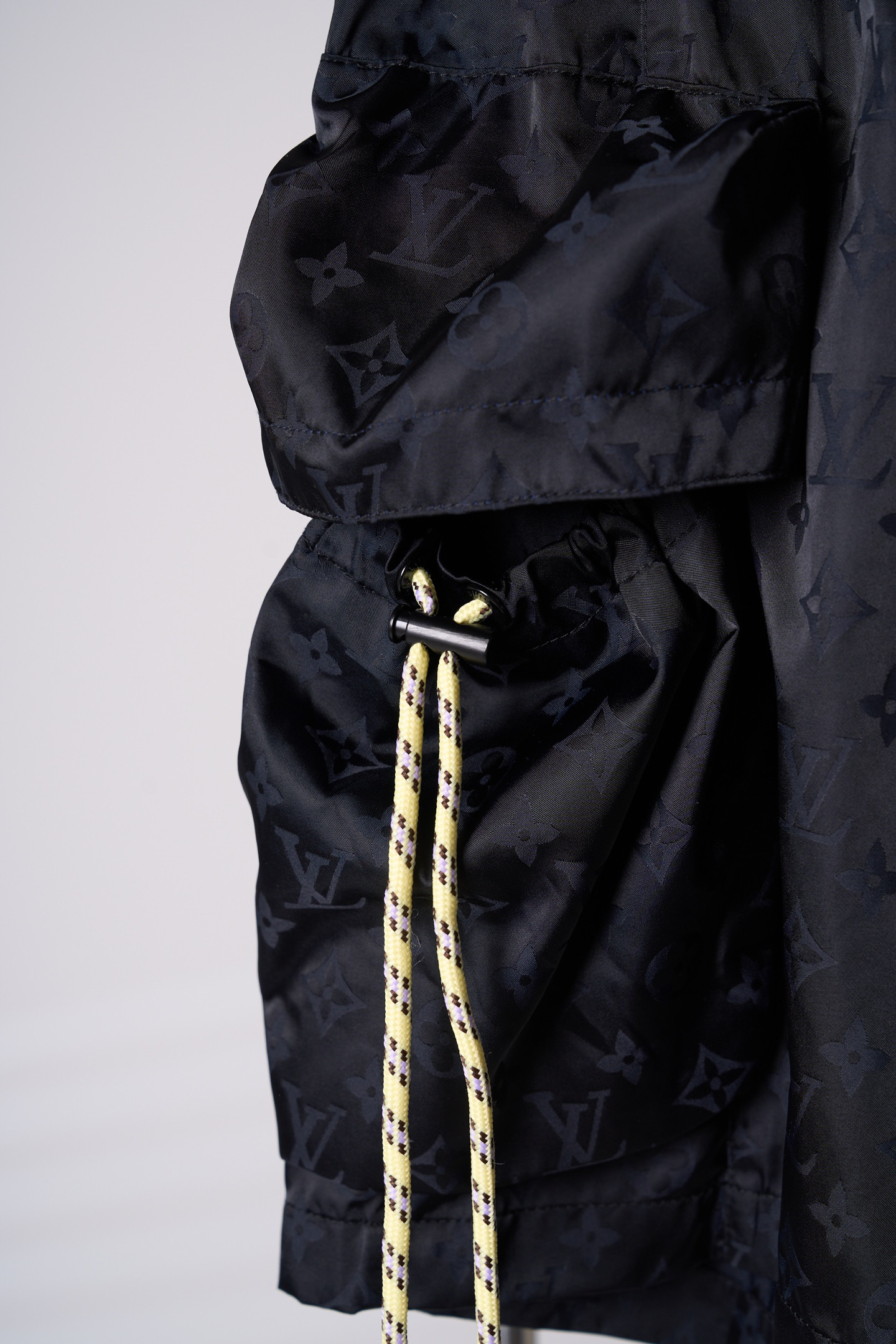 Louis Vuitton Pants