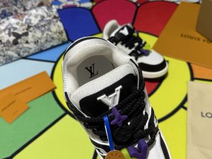 Louis Vuitton Sneakers in Denim