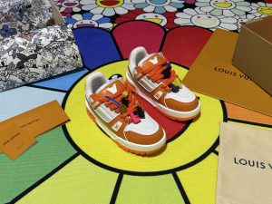 Louis Vuitton Sneakers in Denim