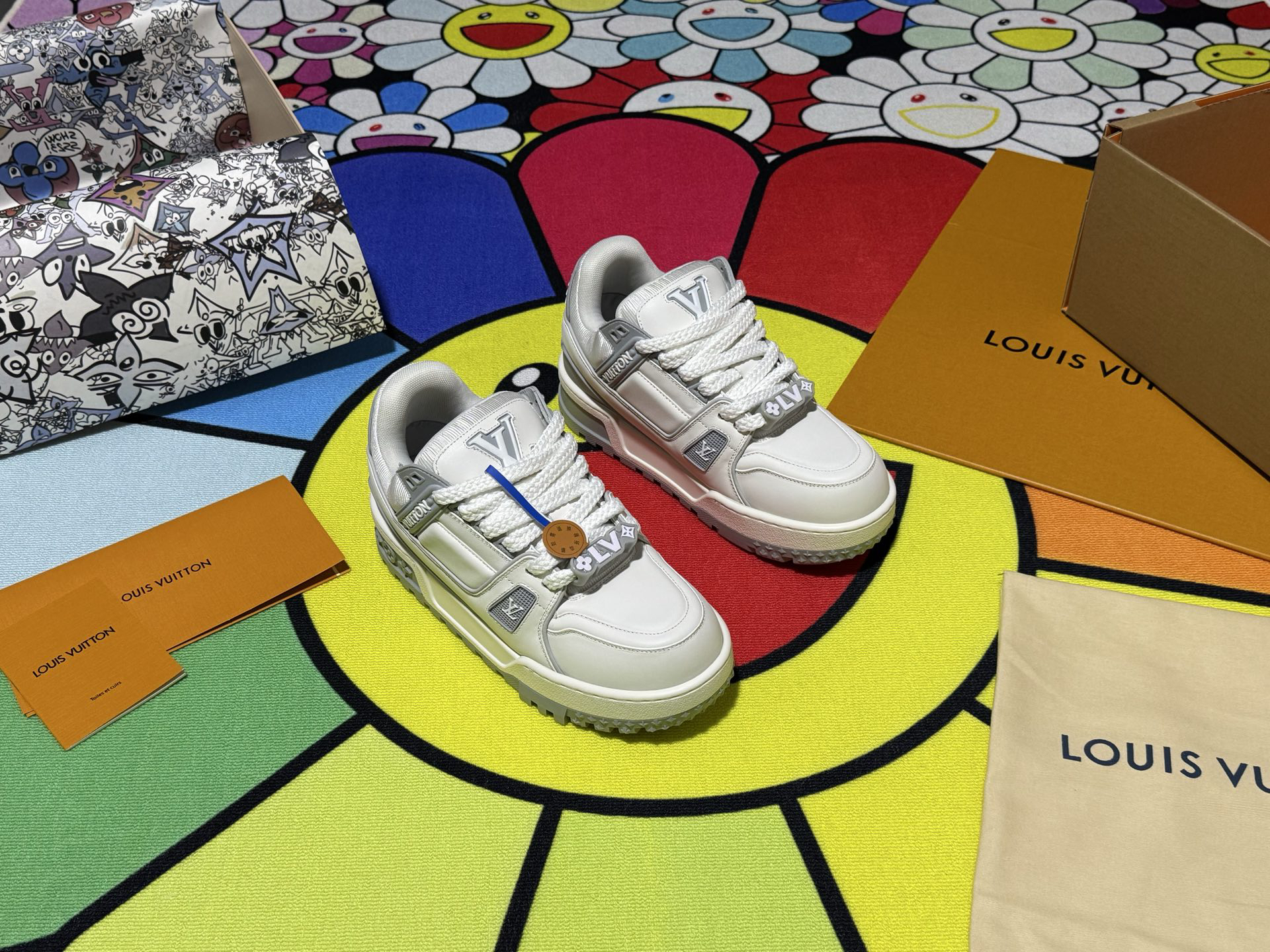 Louis Vuitton Sneakers in Denim