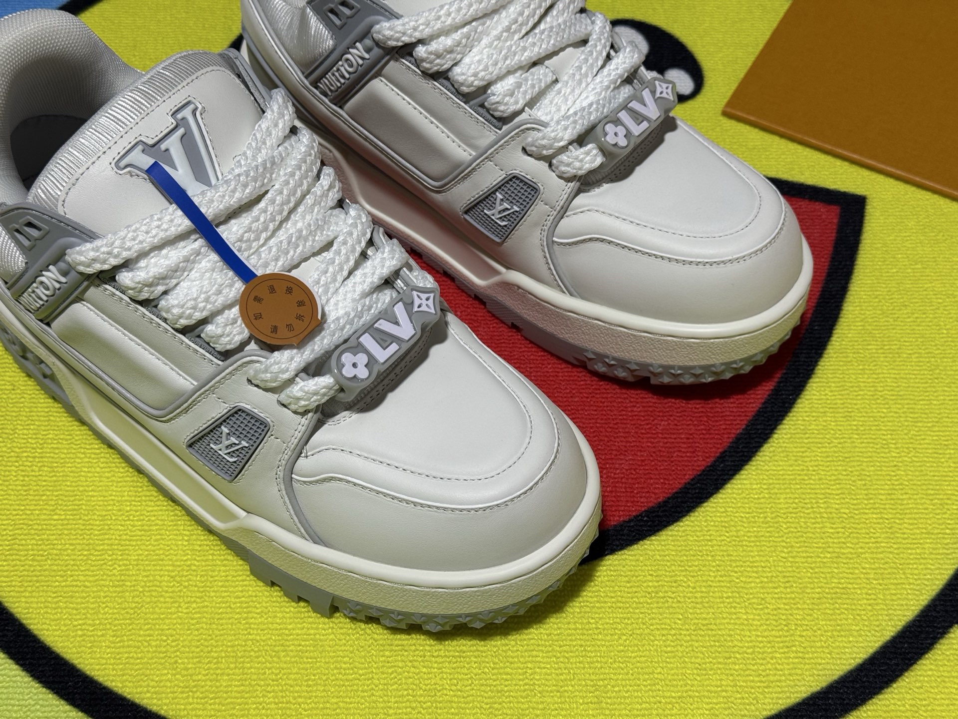 Louis Vuitton Sneakers in Denim