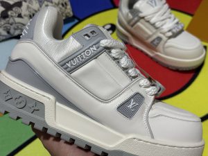 Louis Vuitton Sneakers in Denim